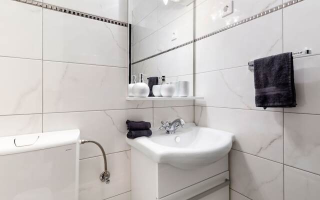 Modern Apartment in Zadar with Garden