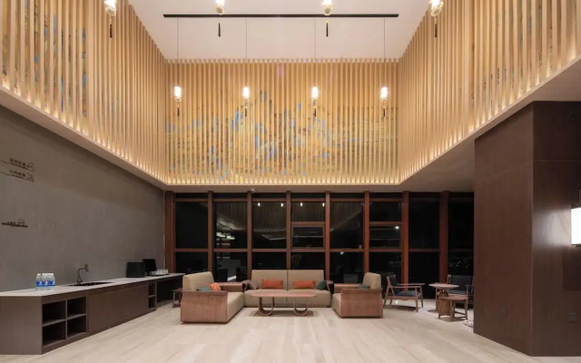 World Hotel Kaifeng Gulou Square Branch