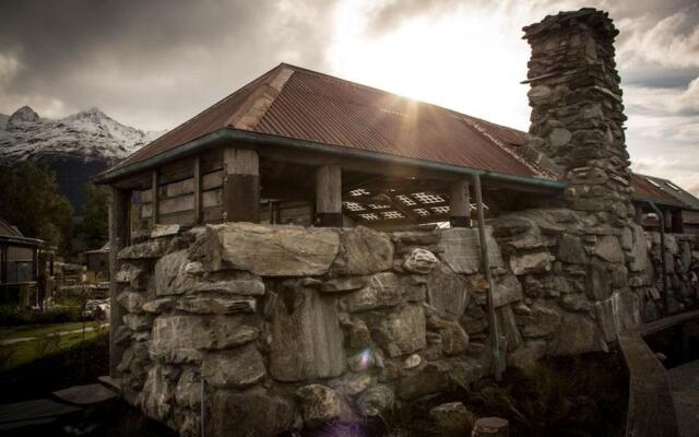 The Headwaters Eco Lodge