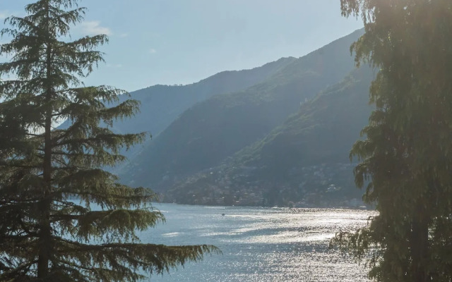 The Secret Lake View by Rent all Como