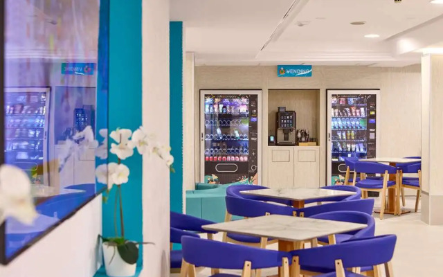 Ahoi! Urban Beach Hotel