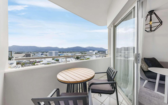 Pullman Cairns International