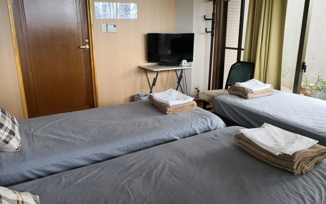Atami Onsen GUEST HOUSE MEGUMI - Hostel