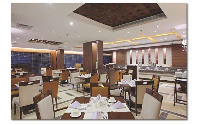 Country Inn & Suites by Radisson, Amritsar, Queens Road