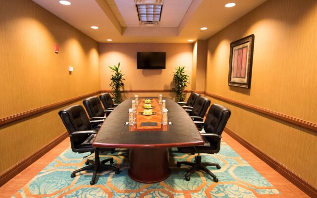 Hilton St. Petersburg Carillon Park