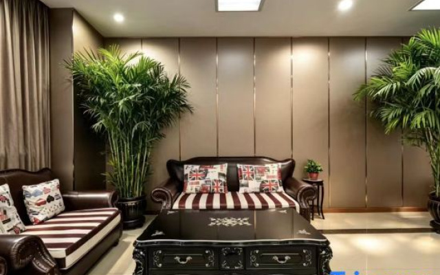 Home Inn Huaxuan Collection Hotel (Changchun  Station North Exit)