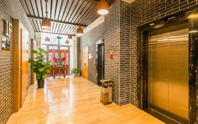 Canal Jingdian Apartment