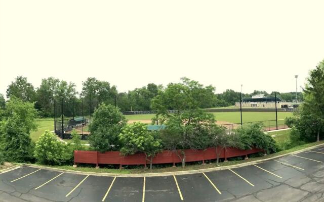 Motel 6 Cleveland East Macedonia