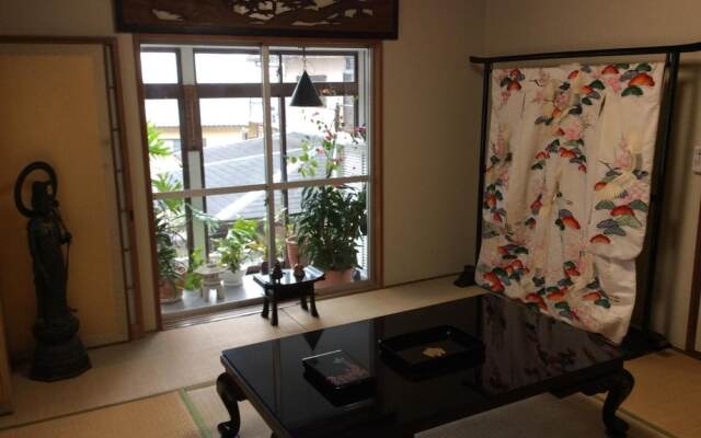 Jonni’s Place
