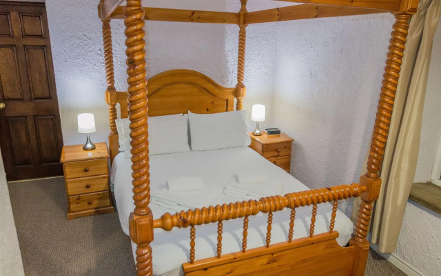 The Lantern Pike Inn