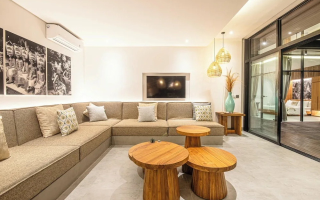 Elegant 6BR Canggu Villa, Jacuzzi, AC, – Lobby – Kerobokan Kelod