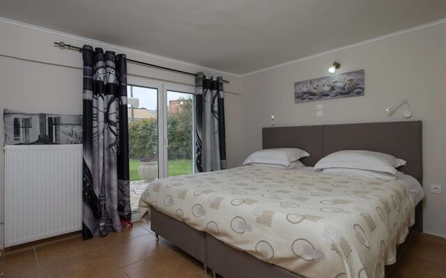 Georgia's Corfu Apartment