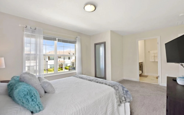 5BR ChampionsGate Town Home