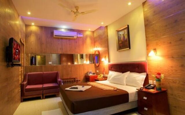 Akshay Inn