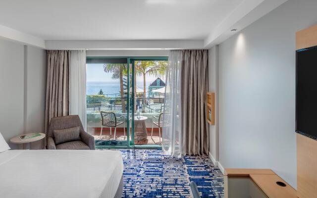 Crowne Plaza Sydney Coogee Beach by IHG