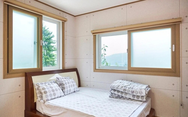 Yeosu Dolsan Healing Pension