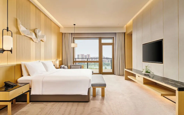 Secan Hotel Qingdao, Curio Collection By Hilton