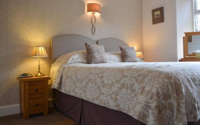 Riverside Bed  Breakfast