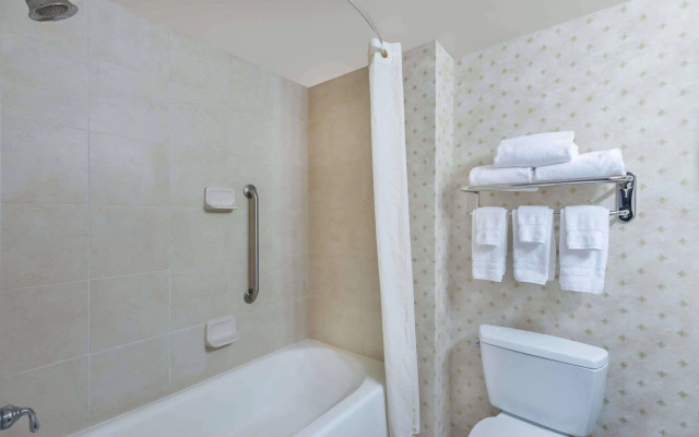 Best Western Plus St. Louis West - Chesterfield