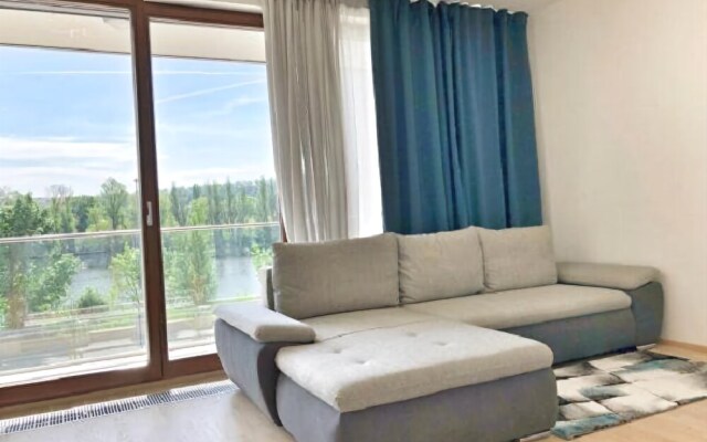 Luxury Riverside by REFA Group