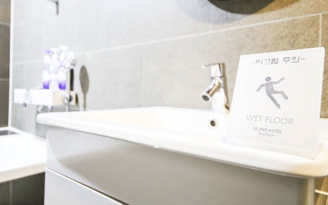 Selene Hotel
