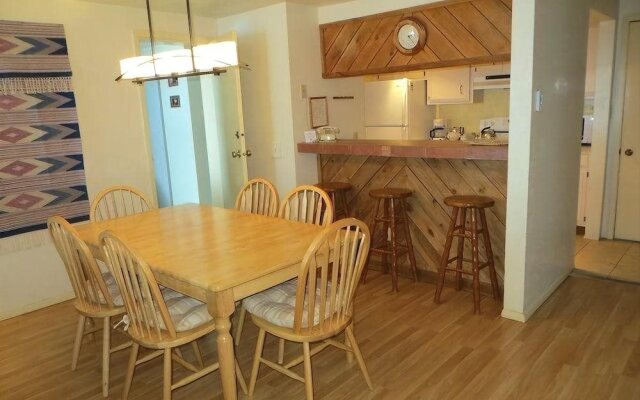 Chateaux Condominiums By Crested Butte Lodging