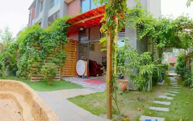 R&F Spring World Hot Spring Villa