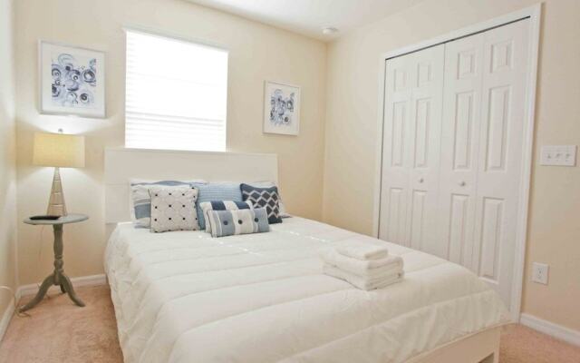 4563 Ada Lane 2596 4 Bedroom Townhouse by RedAwning