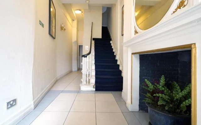 17 Hertford Street