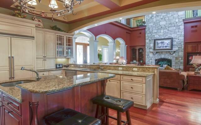 23 Pelican 6 Bedroom Home