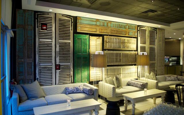 Hotel Arts