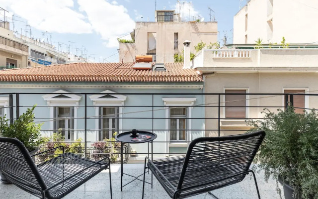 Elliot Neapoli, Athens