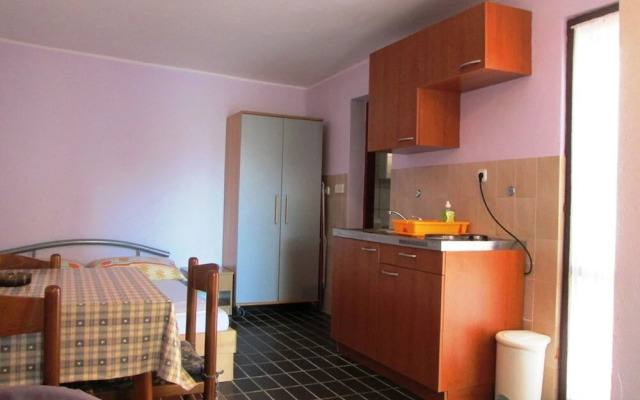 Apartment Roza near Sandy Beach