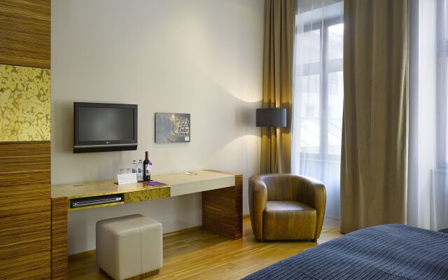 The ICON Hotel