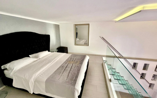 ANDRASSY 6 JACUZZI Suites