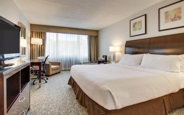 Holiday Inn Westbury - Long Island by IHG