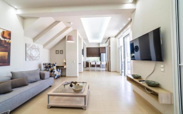 Thomas House Hersonissos - Private Pool - Sleeps 6