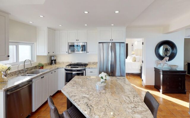 Lighthouse and Ocean Views at Villa Playamar