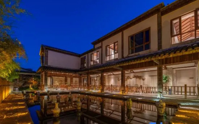 Taoshe Resort Hotel (People's Square Taoyangli Scenic Area Branch)