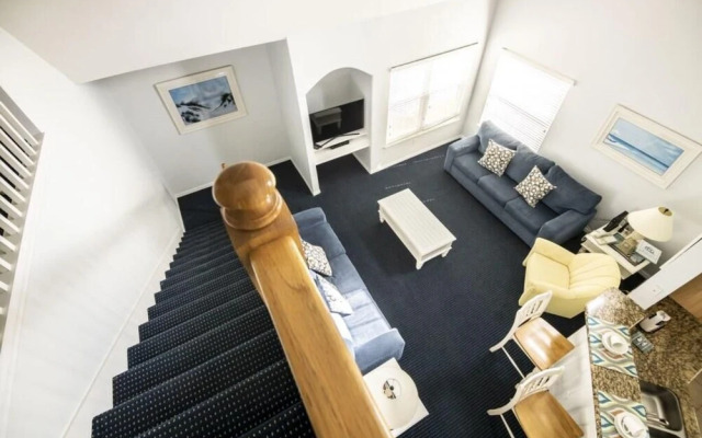 Peaceful Runaway Beach Condo