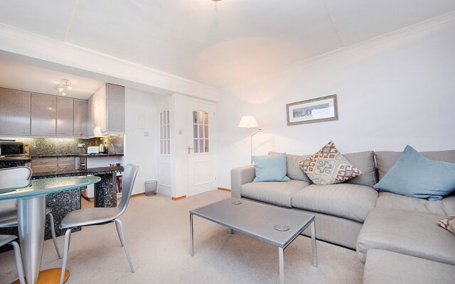 One Bedroom Apartment With Great Views Close to Covent Garden