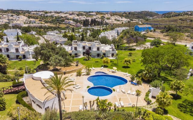 Clube Albufeira, Family Holidays with Pool View