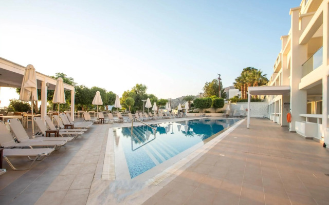 Lindos White Hotel & Suites