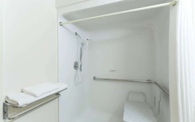 Super 8 by Wyndham Green River