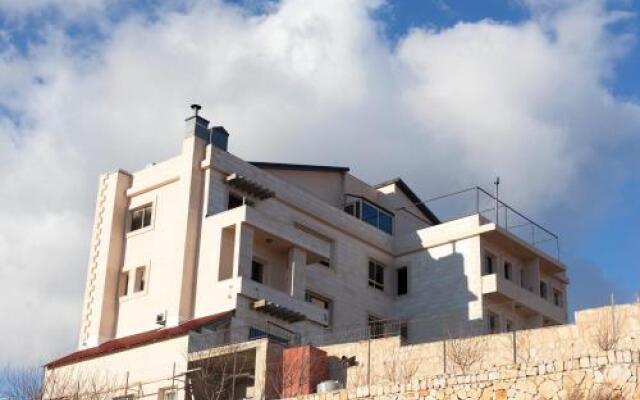 Beit El Kroum Boutique Hotel