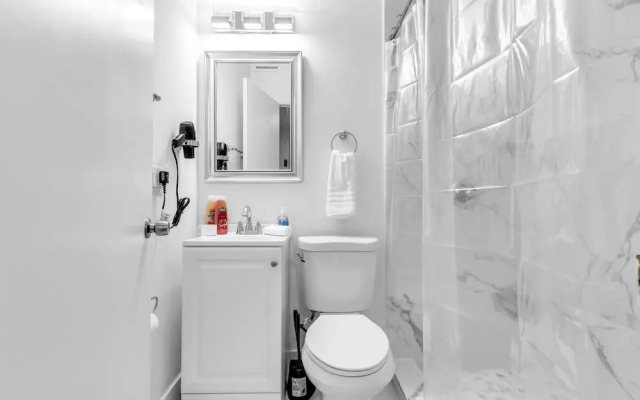 Stylish & Modern 4BD Home