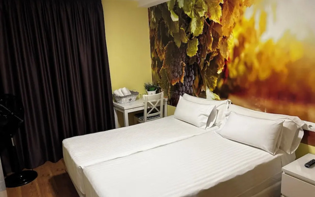 The Way Hotel & Suites