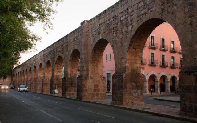 Hotel Aranzazu Acueducto Morelia