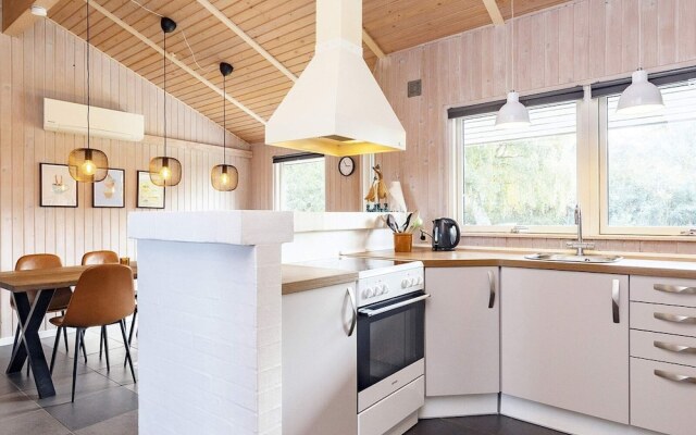 10 Person Holiday Home in Humble