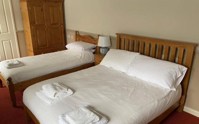 The Bullshead, Arthingworth House B&B